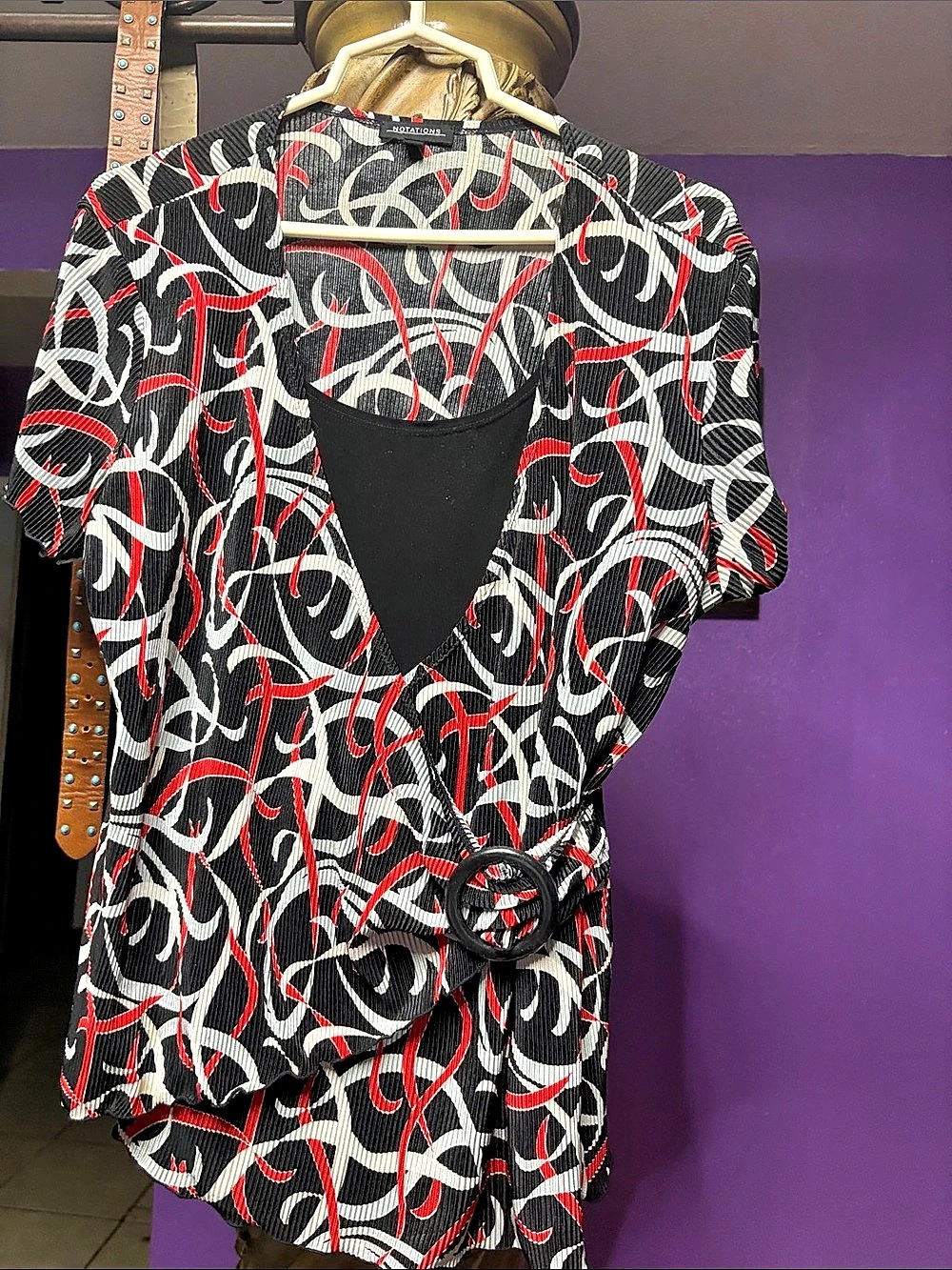Notations Abstract Print Tunic in Black & Red XL Like New
